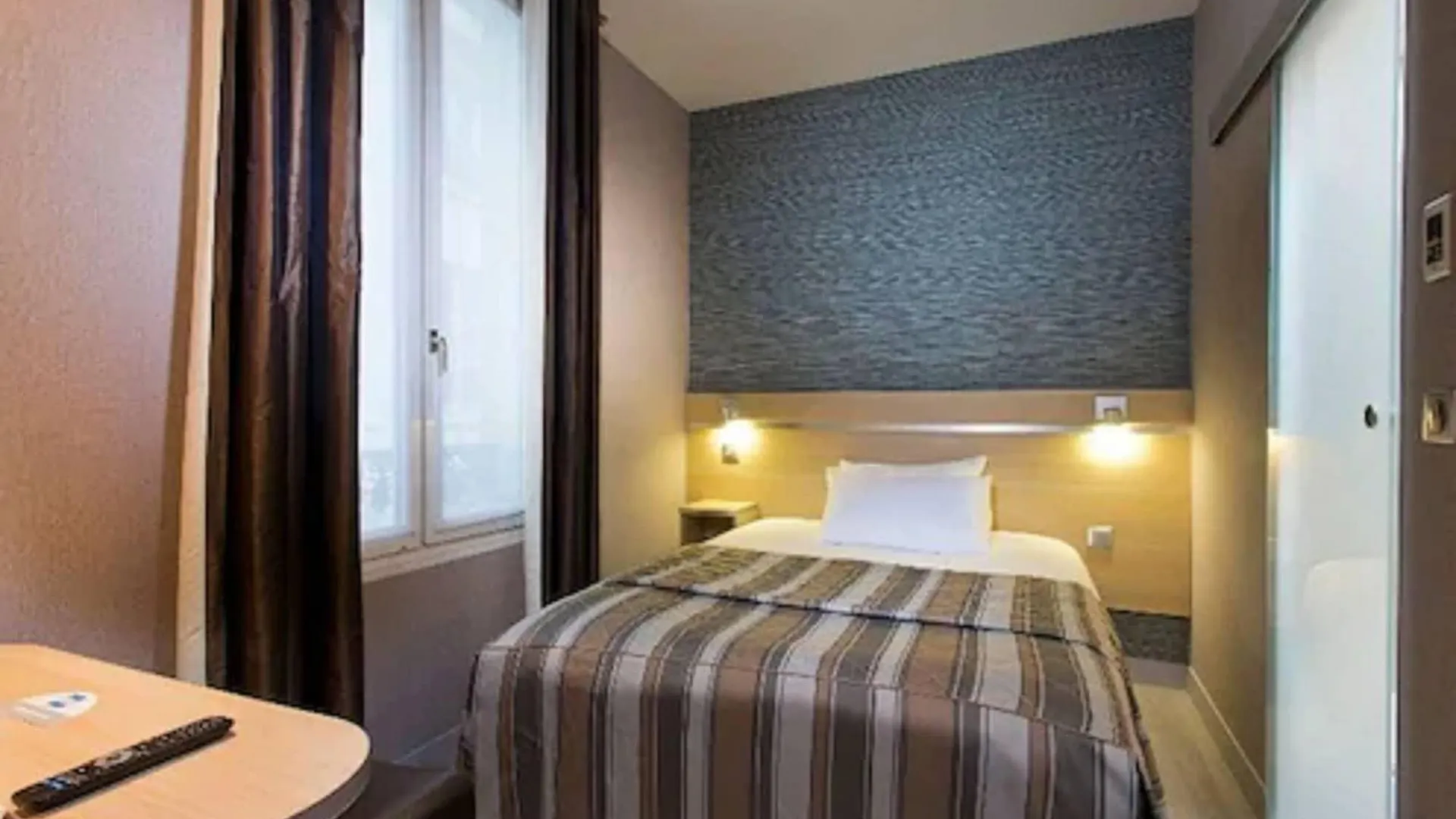 Hotel Des Pavillons Paris